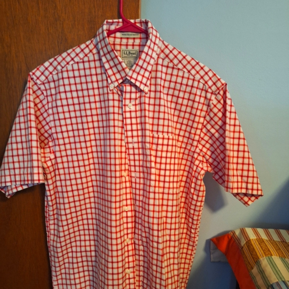 L.L. Bean Men's  Red and White Checkered Casual Button Down Shirt Size M
